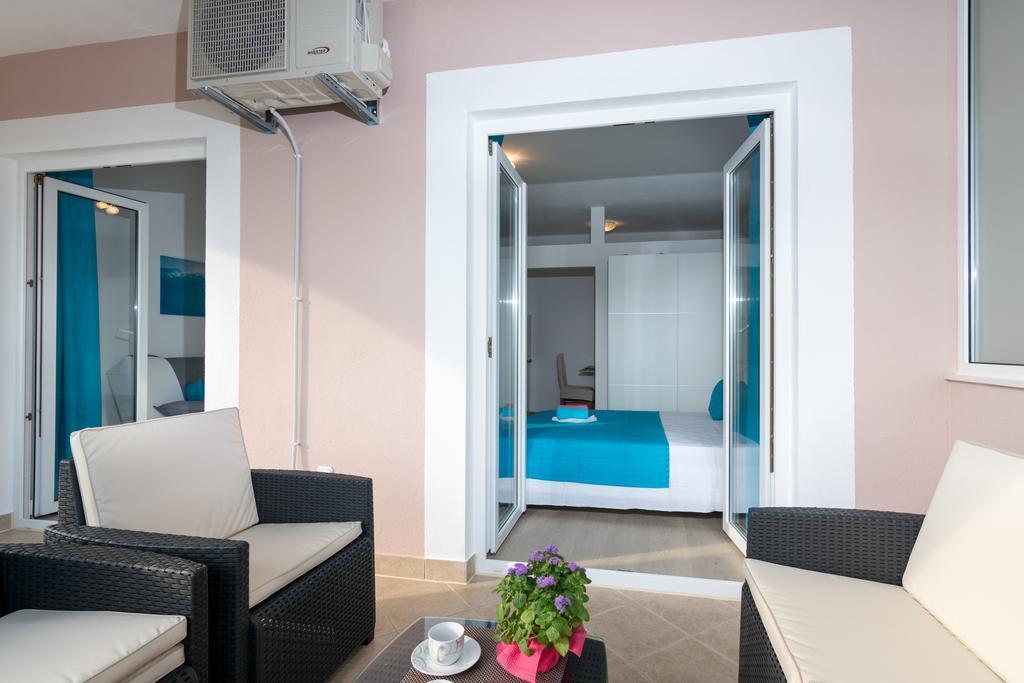 Apartments Blue Lagoon Trogir Eksteriør billede