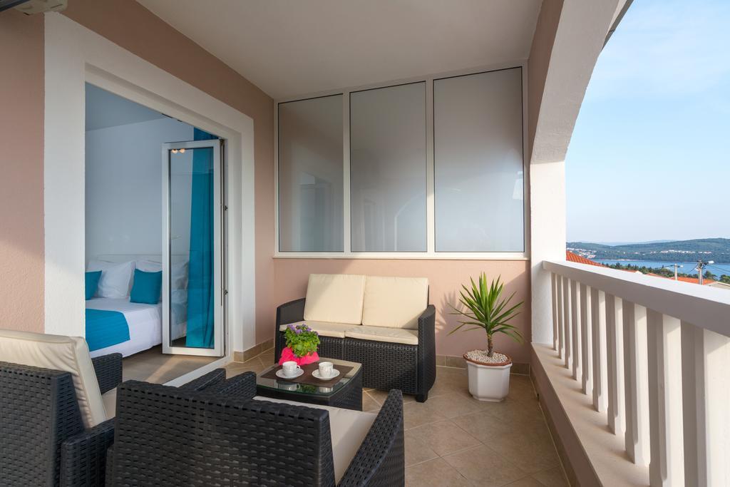 Apartments Blue Lagoon Trogir Eksteriør billede